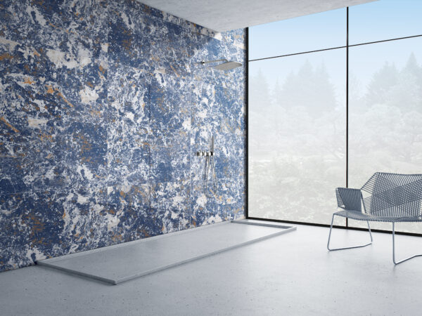 Hoogglans tegel BAHA AZUL 60x120cm met blauwgrijze marmerlook en elegante glans tiles