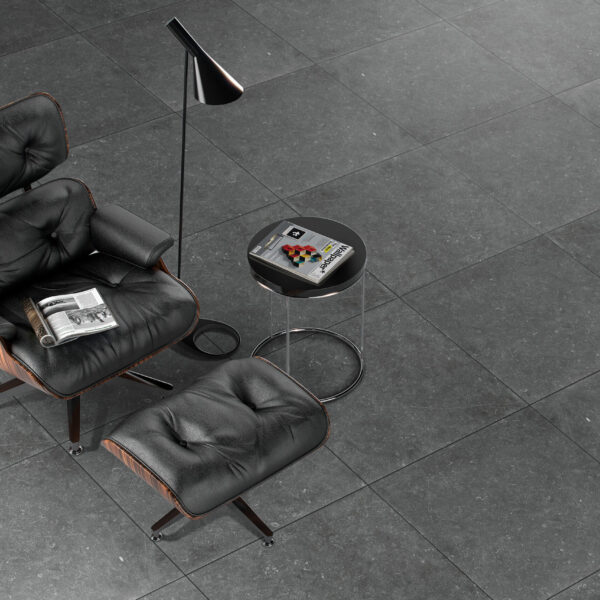 BELGIUM BLACK 60x60x2cm zwarte steenlook tegel met antislip oppervlak – buitenporseleinen tegel voor terras of oprit bij Tegelplus in België