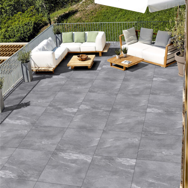 EARTHSTONE GREY grijze steenlook tegels – 80x80cm mat, 60x60x2cm en 80x80x2cm antislip – porseleinen tegels van Tegelplus voor binnen en buiten in België