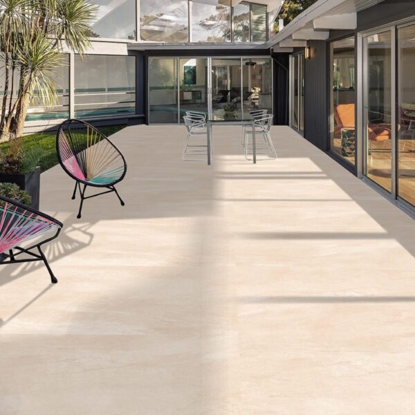 EARTHSTONE NATURAL beige steenlook tegels 80x80cm mat en 80x80x2cm antislip – porseleinen tegels van Tegelplus voor binnen- en buitengebruik in België