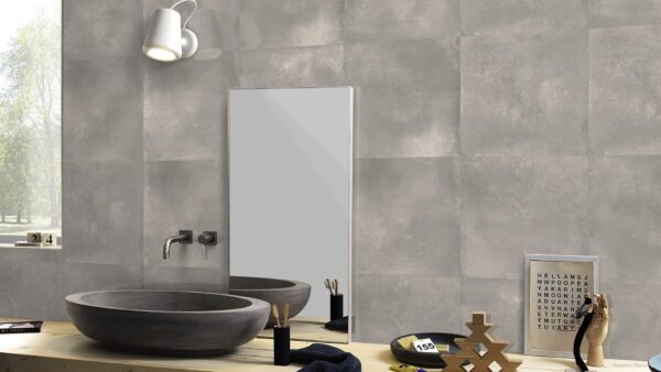 ESMA GREY cementlook tegel 80x80cm met matte textuur – porseleinen tegel van Tegelplus voor moderne Belgische vloeren