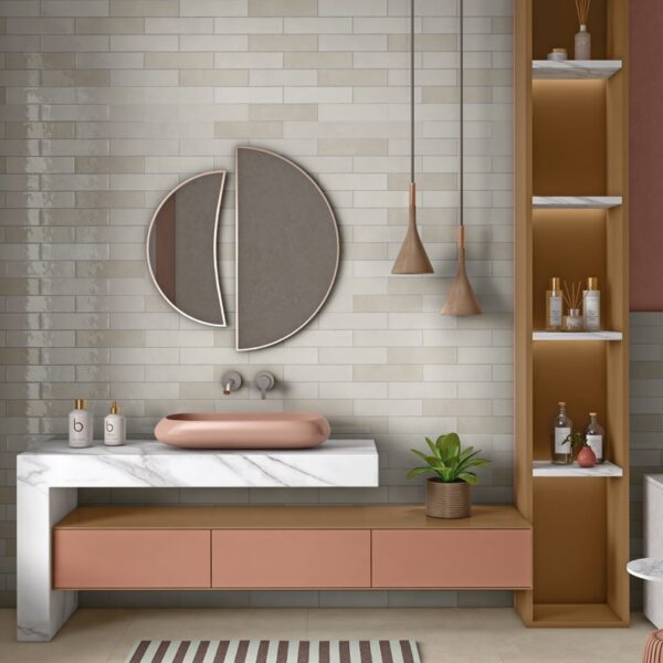 Beige metro tegel 7.5x30cm met glanzende afwerking, FES DE BLANC collectie van Tegelplus – keramische wandtegel voor keuken en badkamer in België