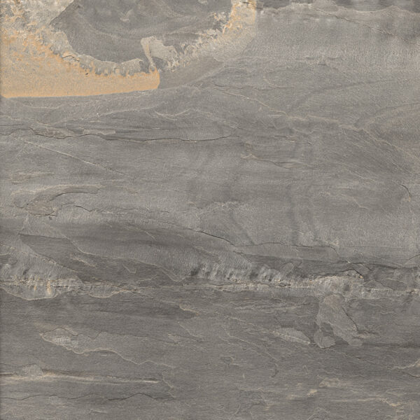 GREY SLATE grijze steenlook tegels, porselein, antislip R11, 60x60x2cm – ideale buitentegel voor Belgische terrassen, beschikbaar bij Tegelplus