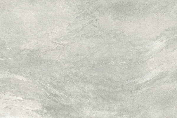 EARTHSTONE ASH grijze steenlook tegel 80x80cm met matte textuur – porseleinen tegel van Tegelplus voor moderne Belgische interieurs
