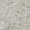 Grijze terrazzo tegel 60x60x2 cm met antislip oppervlak – porseleinen buitenvloer – Tegelplus België