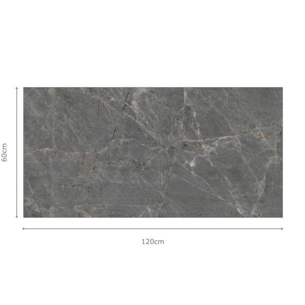 MARBELLA GREY marmerlook porseleinen tegel 60x120 cm met carving afwerking – luxe grijze keramische tegel voor Belgische interieurs – Tegelplus
