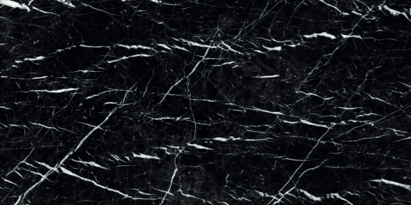 MARQUINA ROYAL NERO zwarte marmerlook tegel 60x120cm met witte adering en hoogglans afwerking – porseleinen tegel van Tegelplus voor stijlvolle Belgische interieurs
