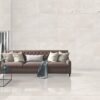 Keramische tegel OCEAN WHITE 80x80cm met hoogglans afwerking en marmerlook in wit met golvende grijze aders tiles