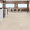 PATERNA PERLA beige natuursteenlook tegel 60x60cm met granula matte afwerking – porseleinen tegel van Tegelplus voor Belgische vloeren en wanden