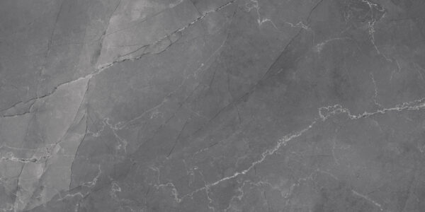 PULPIS CLASSIC GREY marmerlook tegel 60x120cm met grijze adering en carving textuur – moderne porseleinen tegel van Tegelplus voor Belgische interieurs
