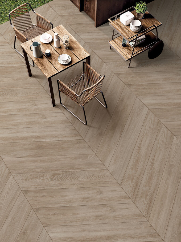 Plaktegels Terrastegels keramisch-parket-mozaiek-terrazo-keuken-tegels Keramische houtlook tegel ROVER NATURAL 20x120cm met matte afwerking in natuurlijke houtkleur tiles