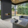 Crèmekleurige 60x60 cm porseleinen tegel met antislip oppervlak – natuursteenlook voor Belgische terrassen en tuinen via Tegelplus