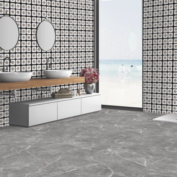 SYMPHONY ANTHRACITE zwarte marmerlook tegel 60x60cm met antislip afwerking – porseleinen tegel van Tegelplus voor veilige, moderne interieurs in België