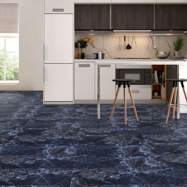 VULCANO BLACK blauwe marmerlook tegel 60x120 cm met hoogglans afwerking – porseleinen tegel van Tegelplus voor luxueuze Belgische interieurs