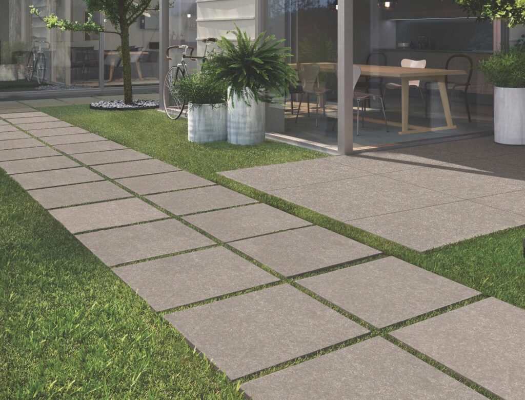 Carrelages GENEVA Beige – Porseleinen steenlook tegels in beige, antislip oppervlak R11, geschikt voor buitengebruik in België, verkrijgbaar bij Tegelplus